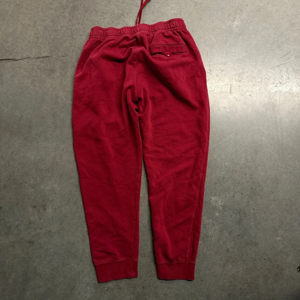 Nike Sportswear Club Fleece Joggers Red Mens Large Sweatpants BV2671-657